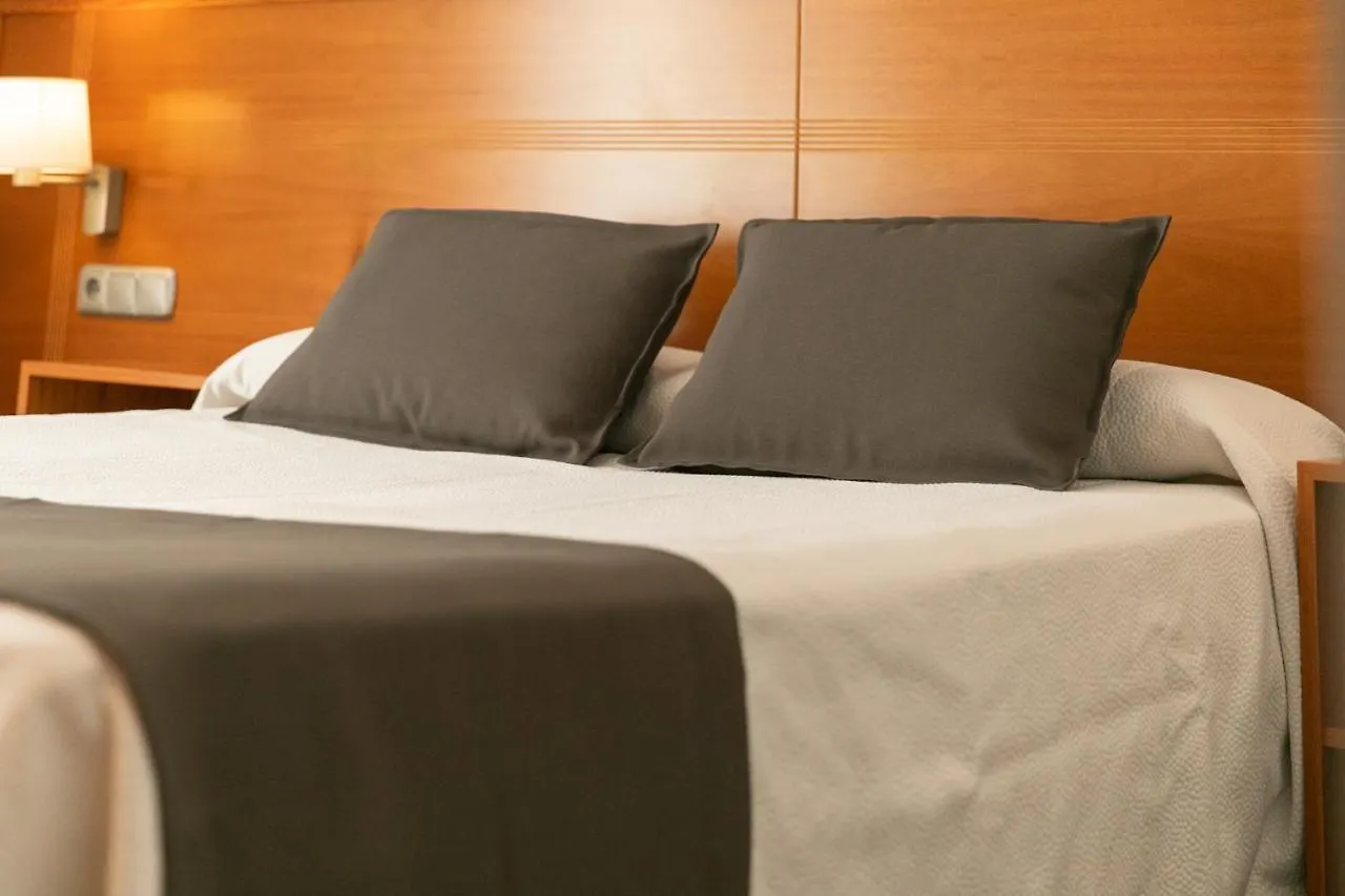 Aparthotel Cal Marcal Puig-reig  3*,  España
