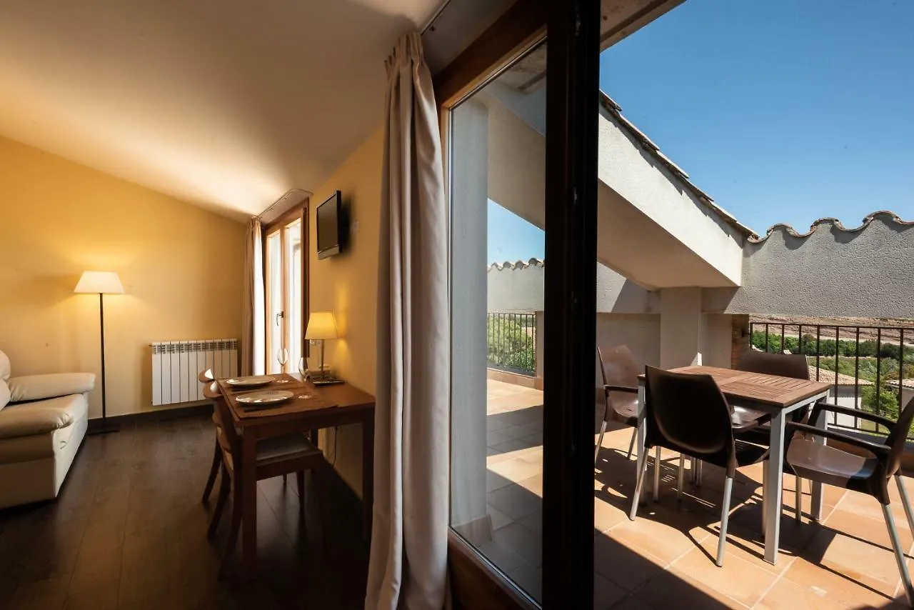 Aparthotel Cal Marcal Puig-reig  3*,